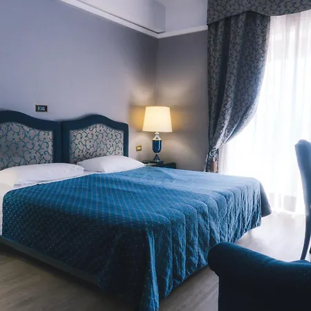 Grand Excelsior Hotel