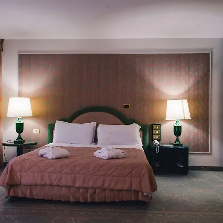 Ξενοδοχείο Grand Excelsior