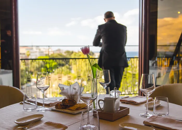 Grand Excelsior Hotel