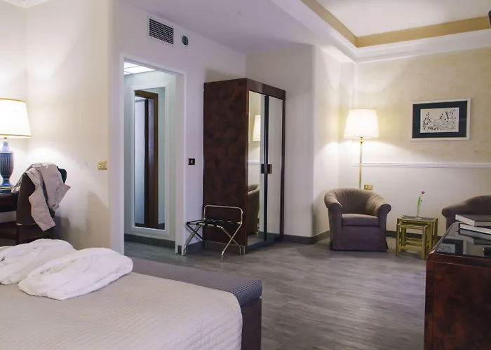 Grand Excelsior Hotel 4*