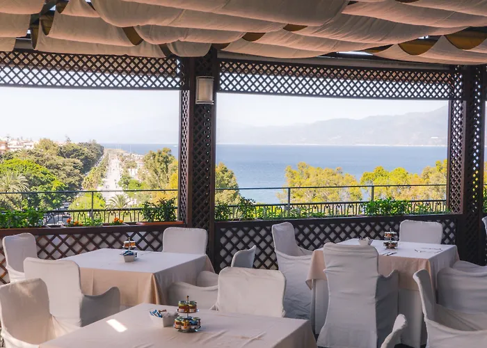 Grand Excelsior Hotel