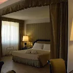 Grand Excelsior Hotel 4*