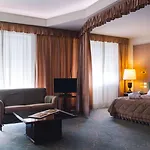 Grand Excelsior Hotel