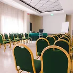 Grand Excelsior Hotel