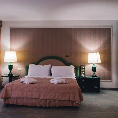 Ξενοδοχείο Grand Excelsior 4*