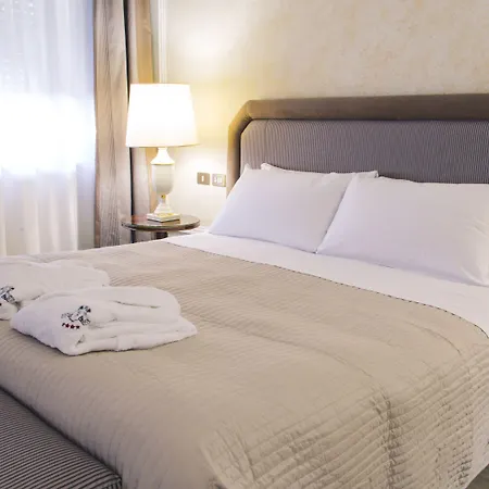 Grand Excelsior Hotel