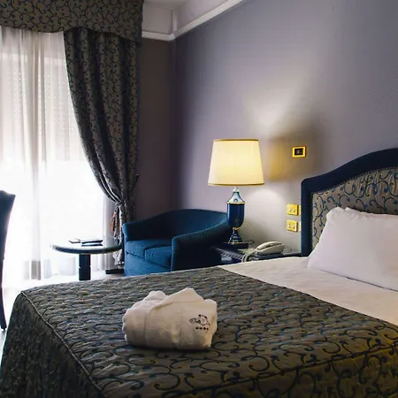 Grand Excelsior Hotel 4*