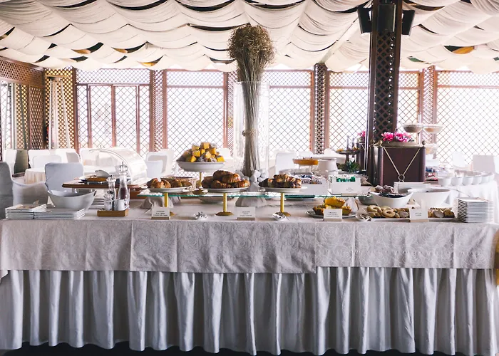 Grand Excelsior Hotel